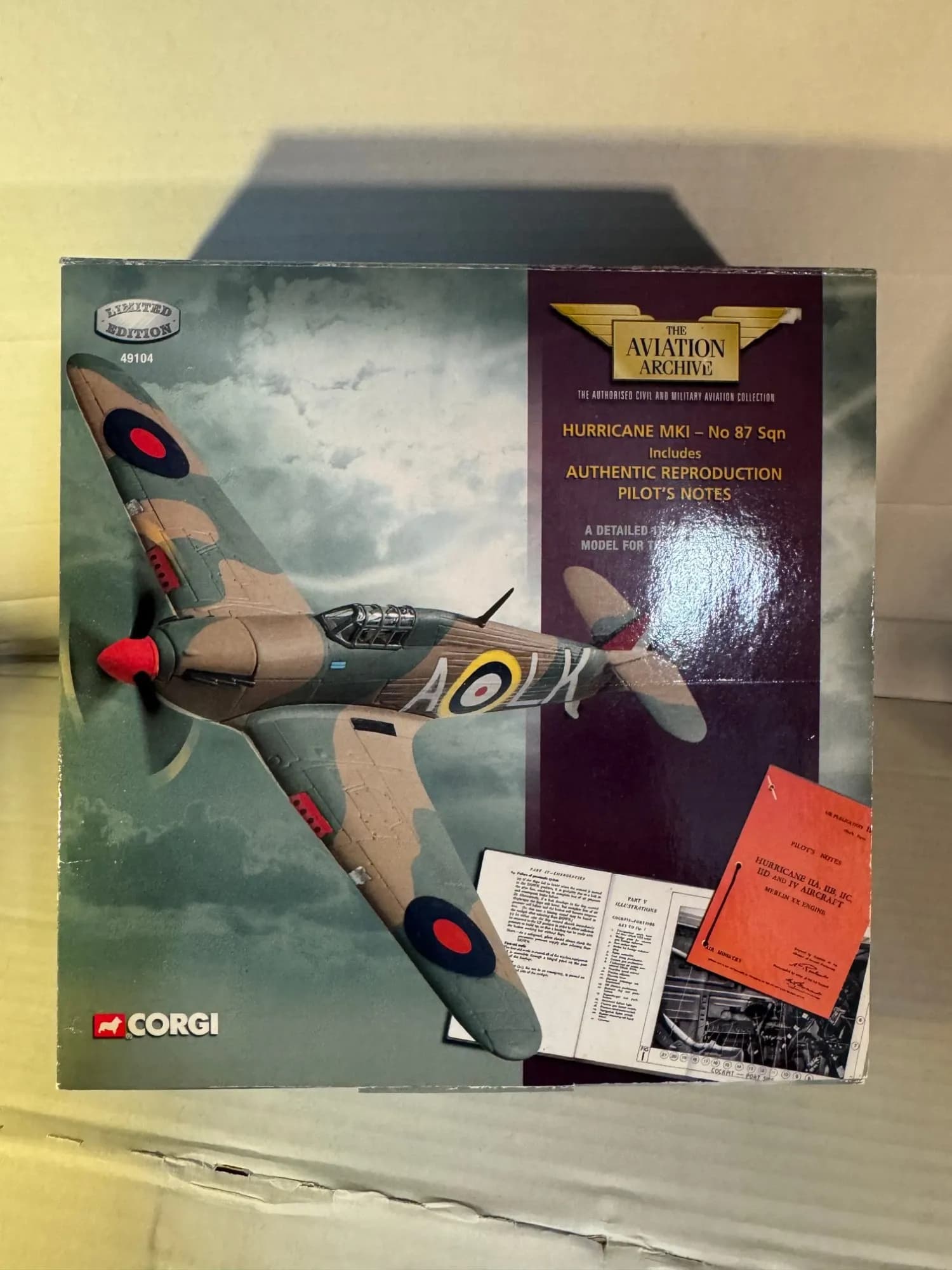 Corgi 1:72 Hawker Hurricane Mk I Diecast AA49104, photo 1