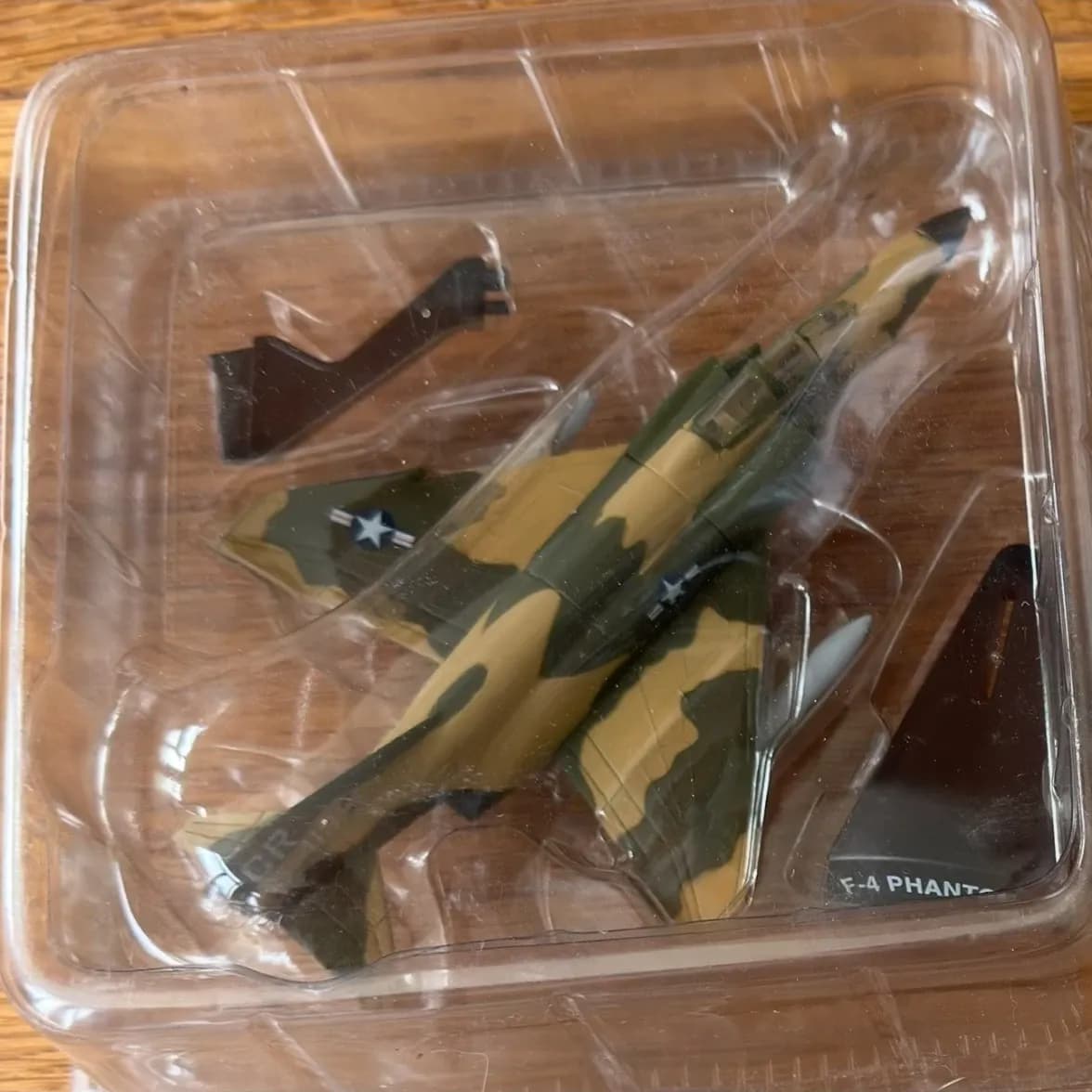 Del Prado F-4 Phantom II Wolfhounds USAF Diecast Model in Blister Pack 1/145, photo 1