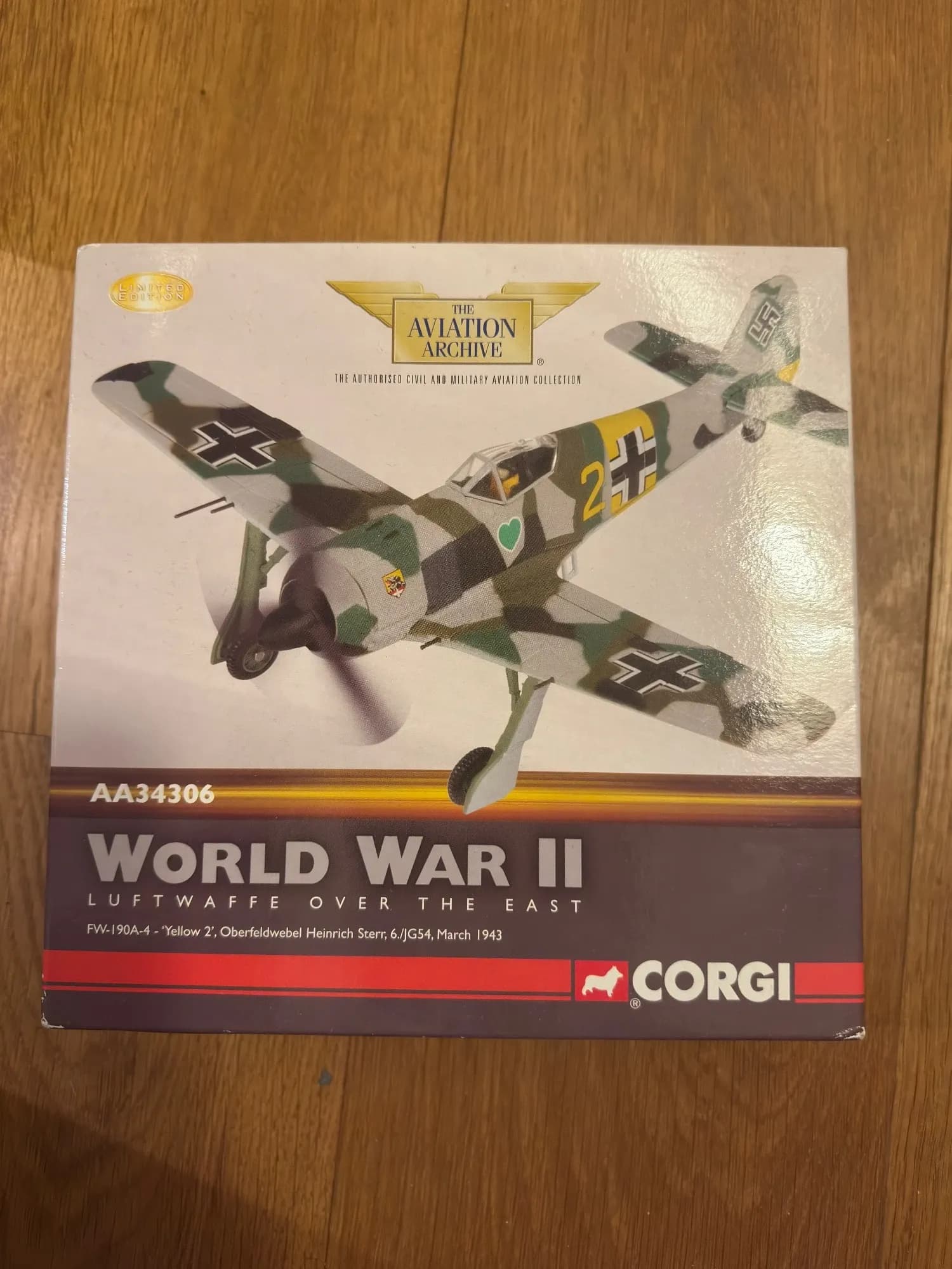 Corgi 1:72 Focke-Wulf Fw 190A Diecast Luftwaffe AA34306, photo 1