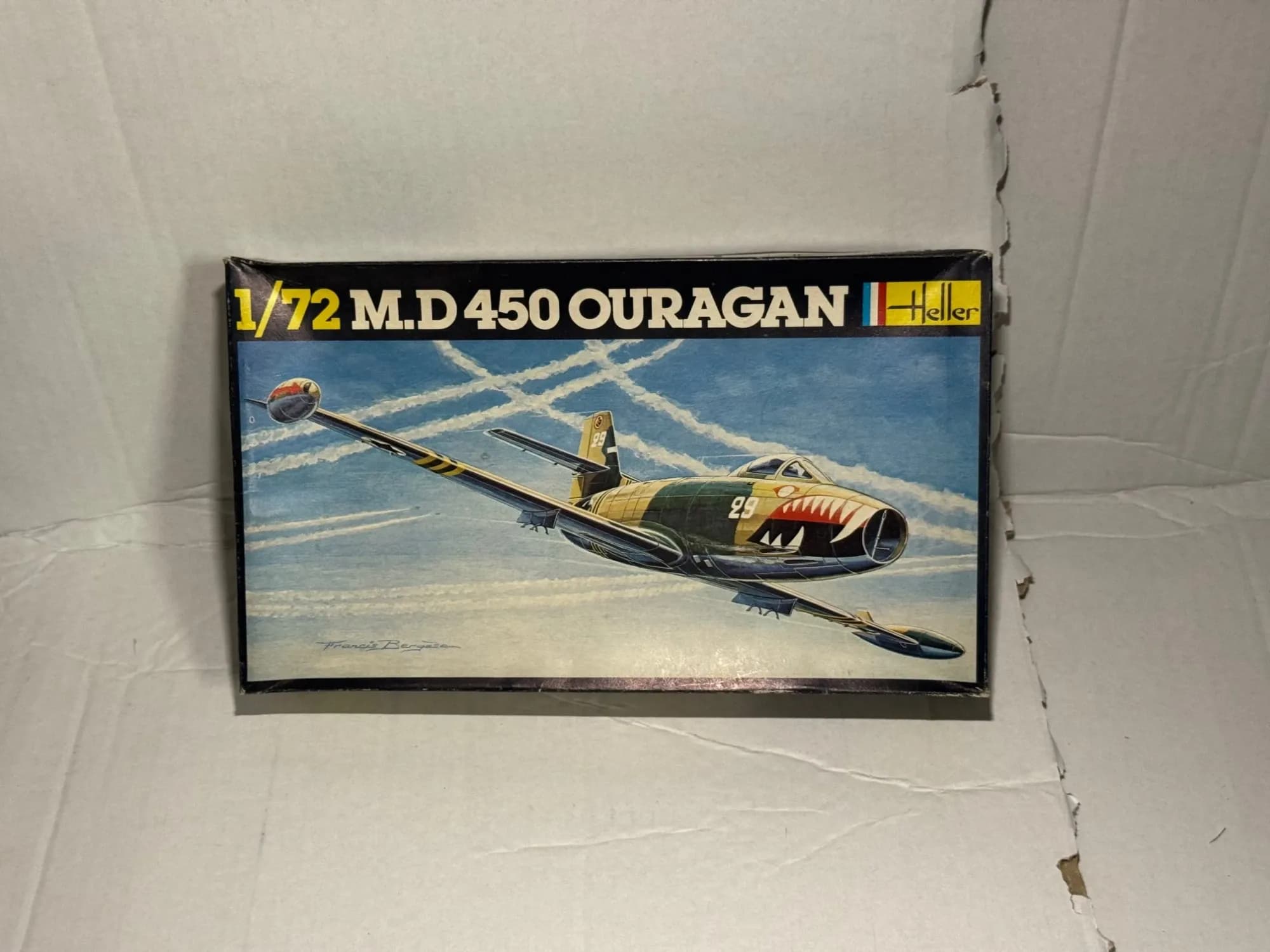 Heller 1:72 Dassault MD 450 Ouragan Model Kit French Air Force 80201, photo 1