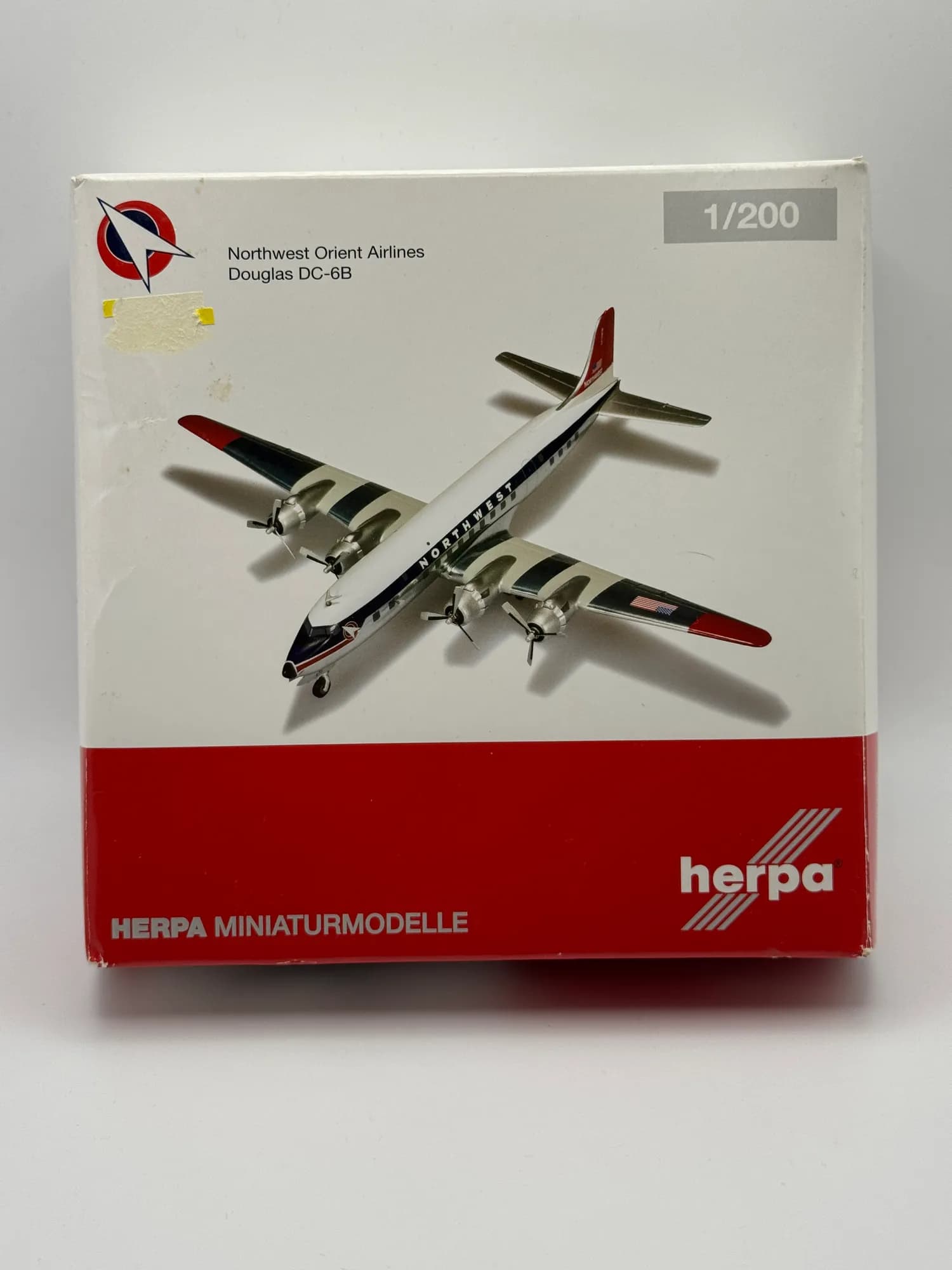 Herpa 1:200 Douglas DC-6B Diecast Northwest Airlines 555555, photo 1